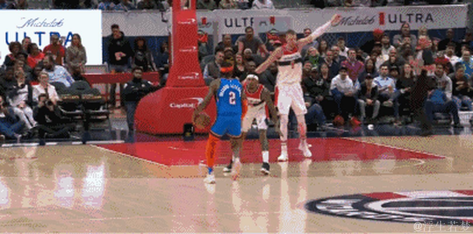 亚历山大快速反应 命中关键后撤三分 亚历山大快速反应 命中关键后撤三分